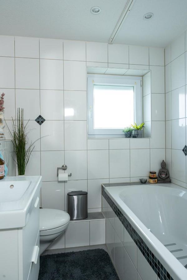 #1 Modernes Zimmer Mit Pool Und Garten Memmingen Dış mekan fotoğraf