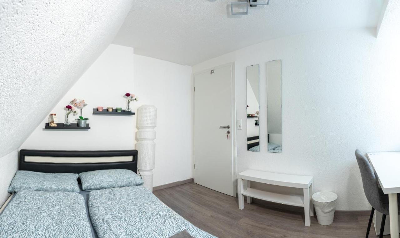 #1 Modernes Zimmer Mit Pool Und Garten Memmingen Dış mekan fotoğraf